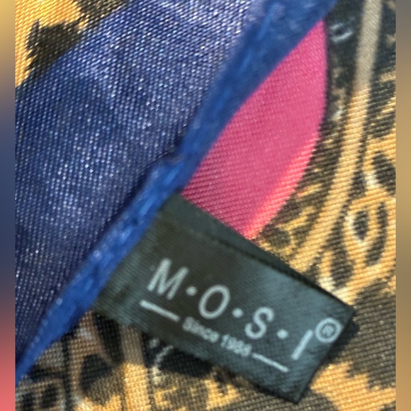 Mosi Vibrant Scarf Hot Pink Baroque Animal Print Navy Trim 34” Square Vintage - Picture 4 of 4